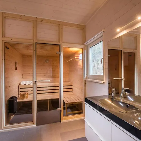 Dom wakacyjny Stunning In With Sauna